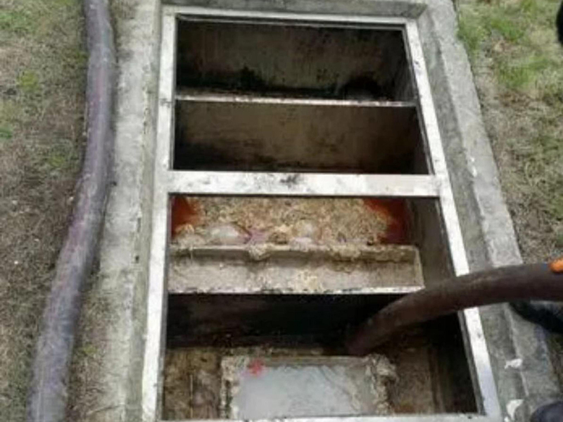 阜沙镇隔油池清理